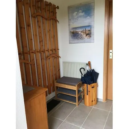 Holiday home Next Door To *